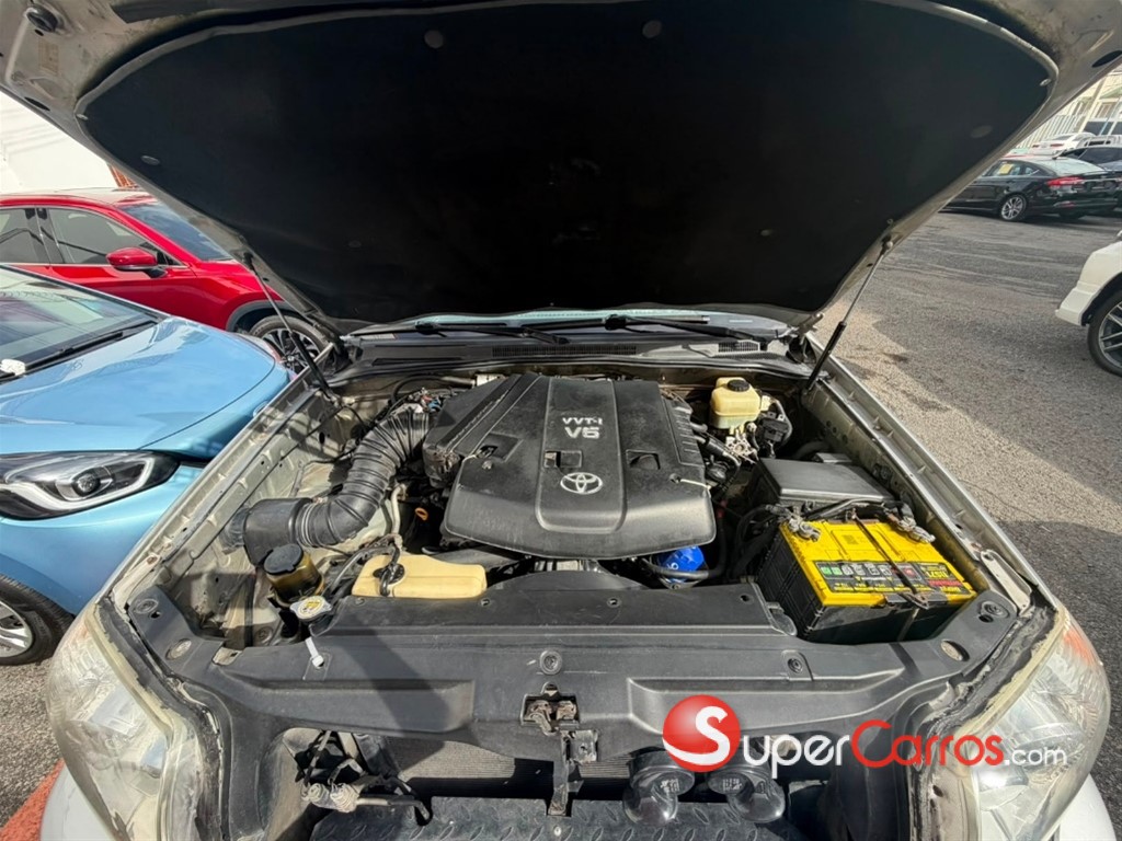 2005 Toyota 4 Runner Limited — foto 4 / 9