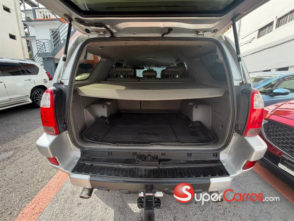 2005 Toyota 4 Runner Limited — foto 8 / 9