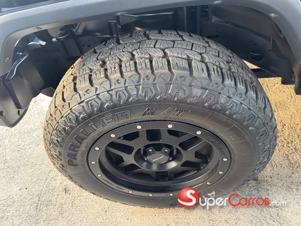 2020 Jeep Gladiator Overland — foto 5 / 12