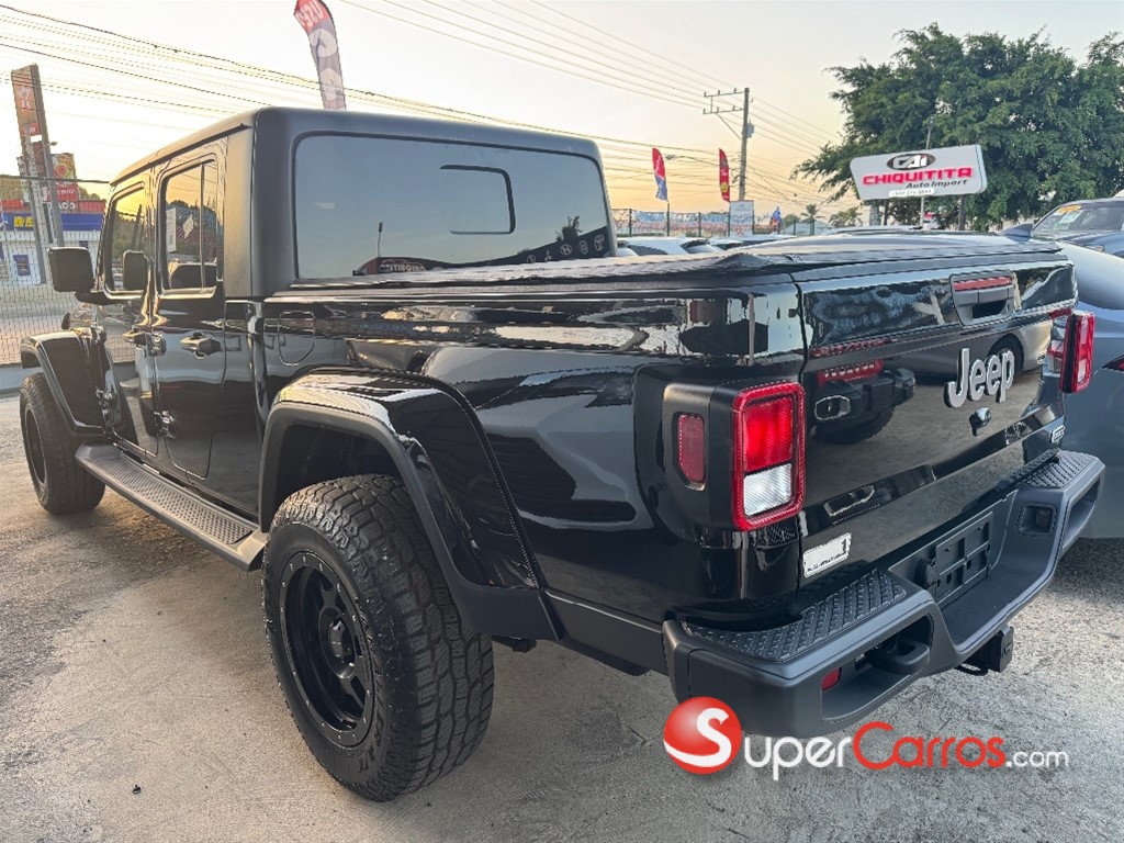 2020 Jeep Gladiator Overland — foto 6 / 12