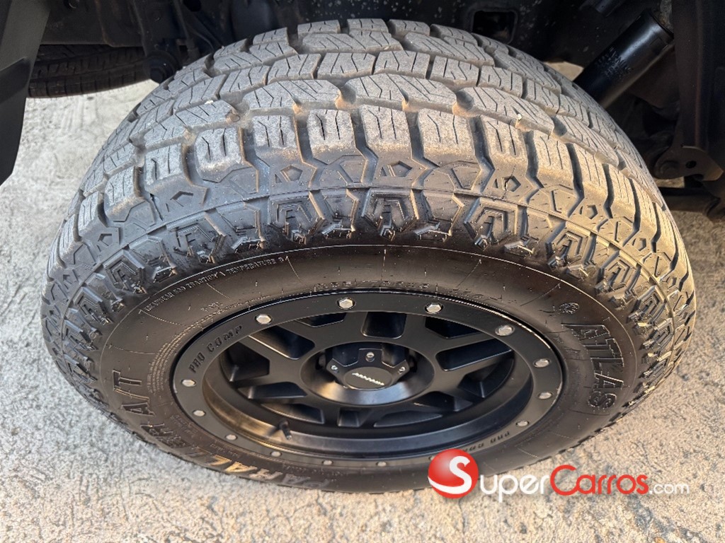 2020 Jeep Gladiator Overland — foto 10 / 12