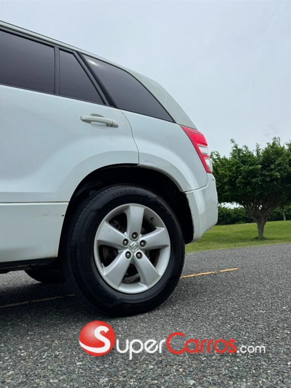 2010 Suzuki Vitara — foto 9 / 9