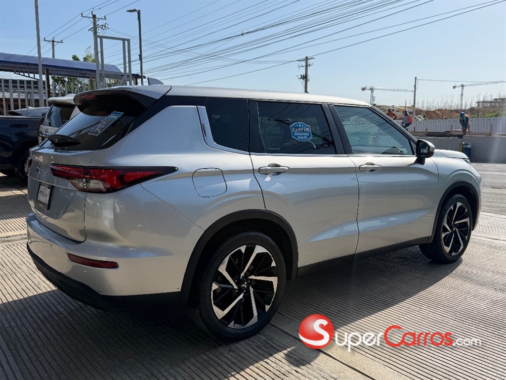 2022 Mitsubishi Motors Outlander Sport SE — foto 4 / 10