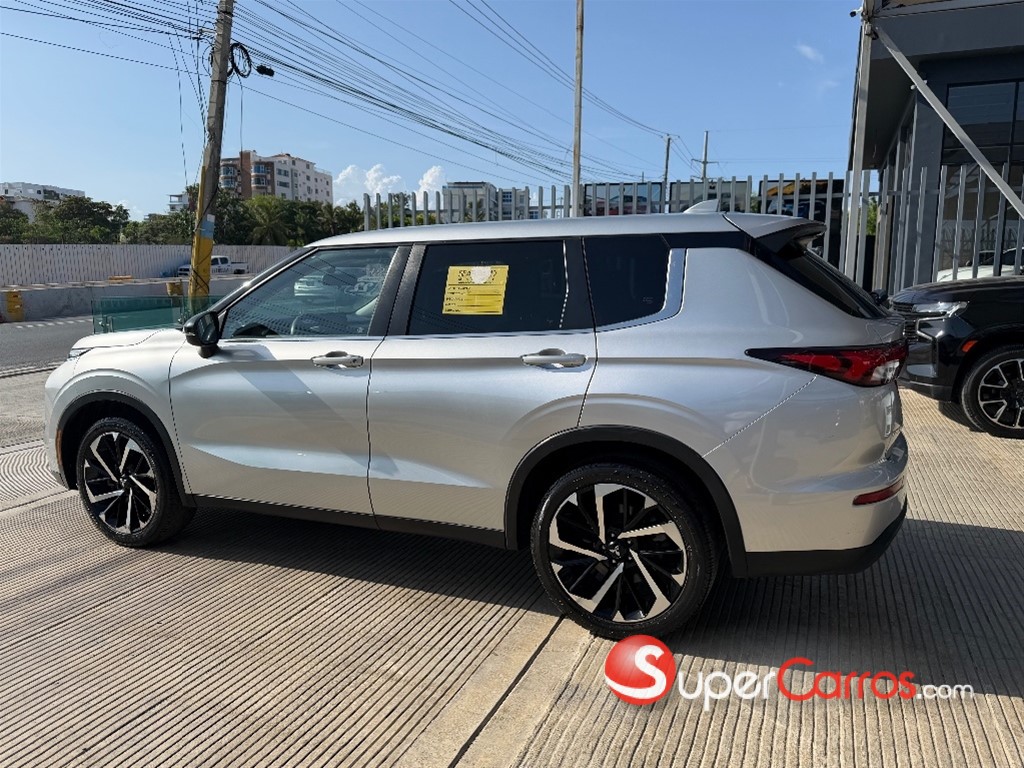 2022 Mitsubishi Motors Outlander Sport SE — foto 5 / 10