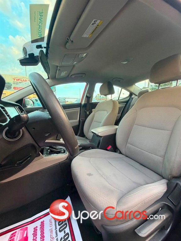2020 Hyundai Elantra SEL — foto 3 / 9