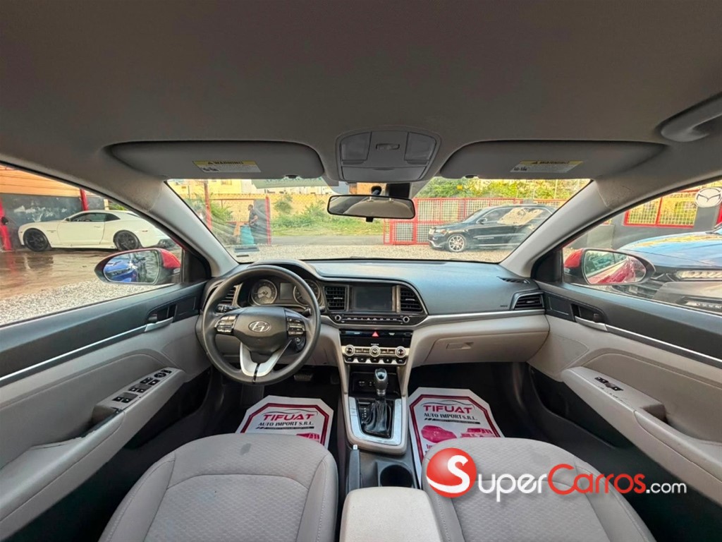 2020 Hyundai Elantra SEL — foto 4 / 9