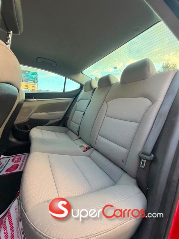 2020 Hyundai Elantra SEL — foto 5 / 9