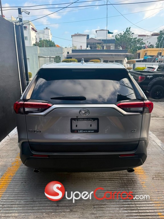 2022 Toyota RAV4 LE PLUS — foto 3 / 9