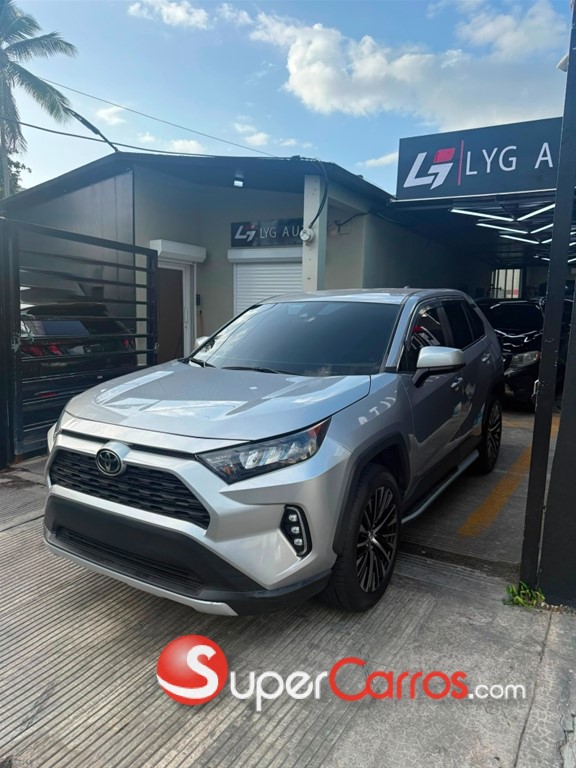 2022 Toyota RAV4 LE PLUS — foto 5 / 9