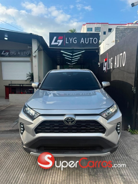 2022 Toyota RAV4 LE PLUS — foto 6 / 9