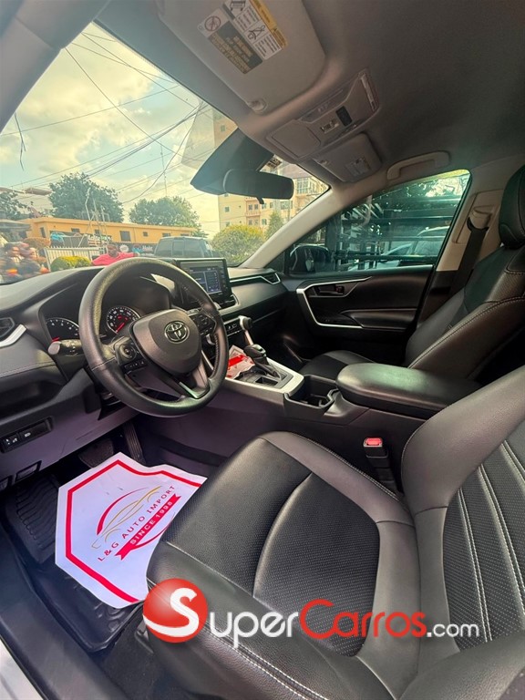2022 Toyota RAV4 LE PLUS — foto 7 / 9