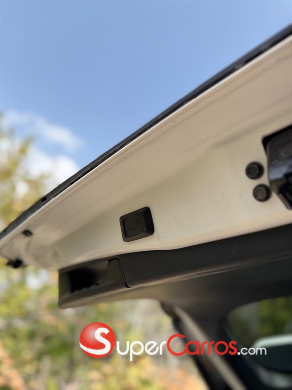 2021 Toyota RAV4 XLE PLUS — foto 6 / 12