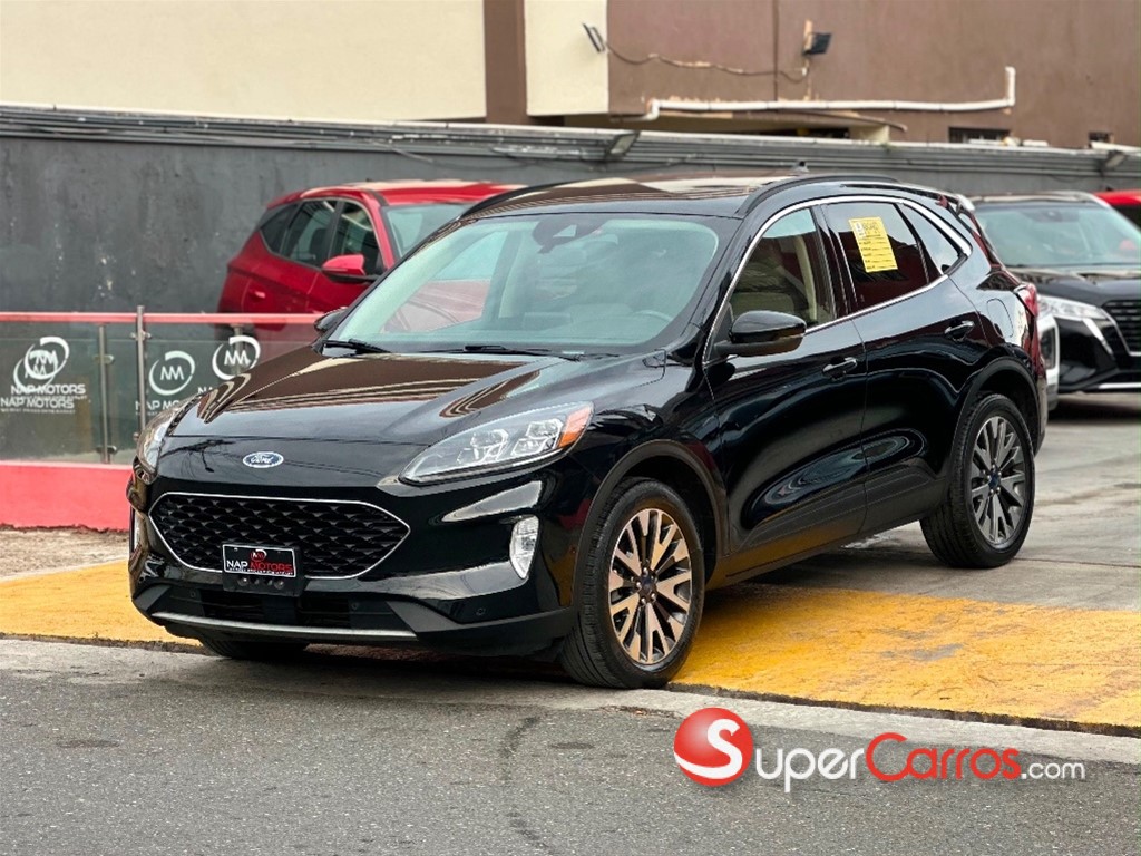 2020 Ford Escape Titanium — foto 2 / 10