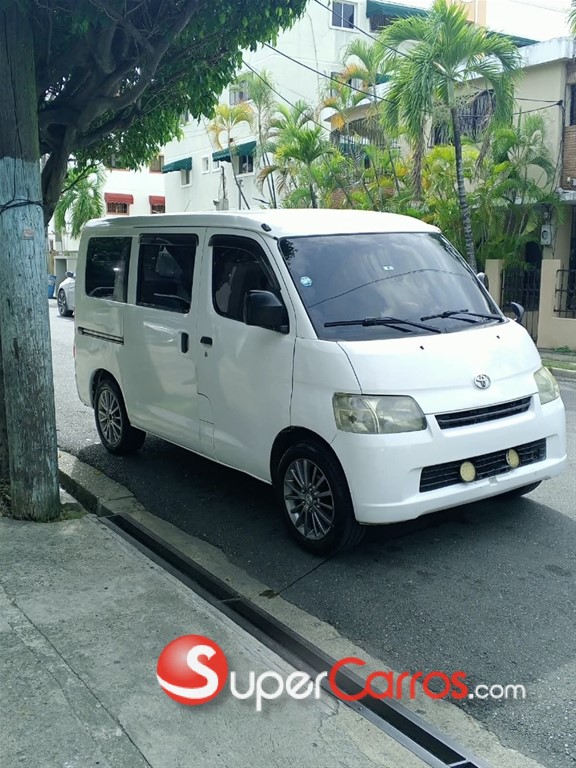 2013 Toyota Town-Ace