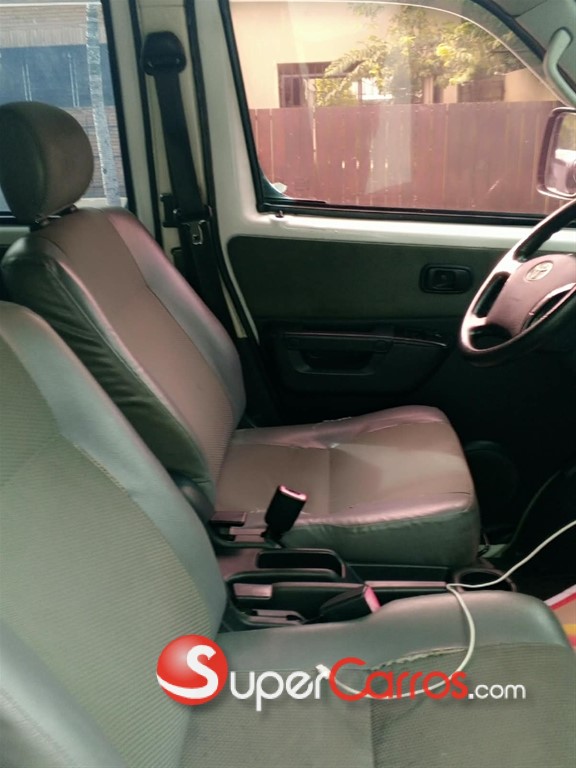 2013 Toyota Town-Ace — foto 6 / 8