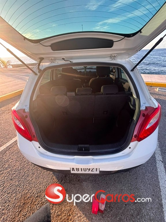 2013 Mazda Demio — foto 5 / 12
