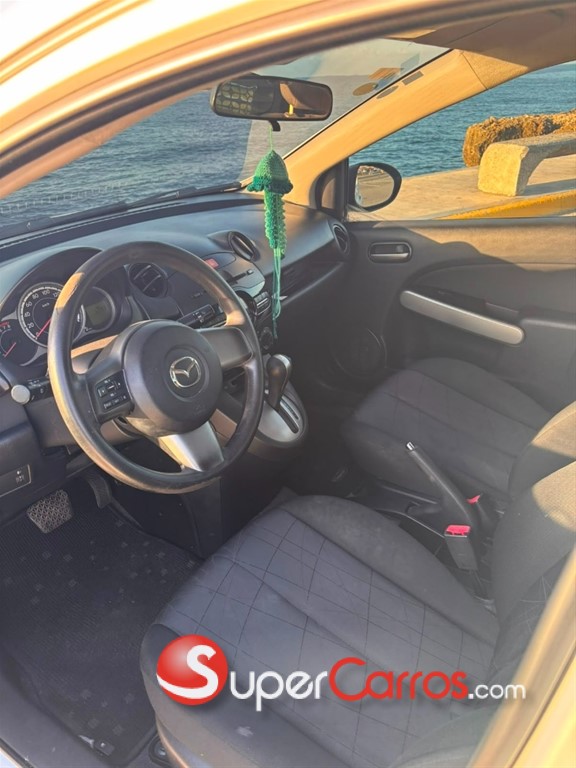 2013 Mazda Demio — foto 8 / 12