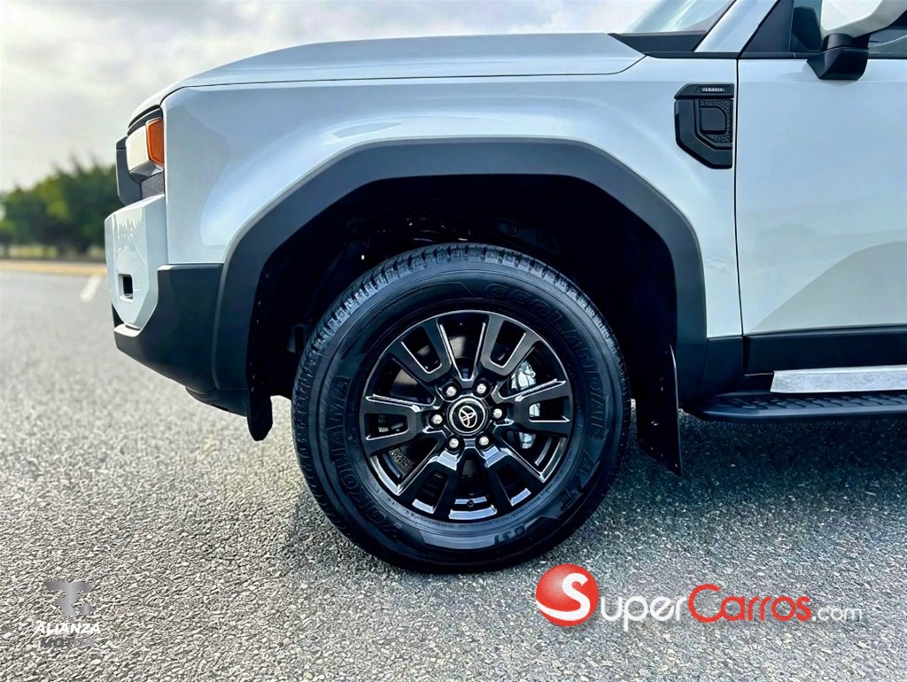 2027 Toyota Land Cruiser Prado All Rounder — foto 5 / 12