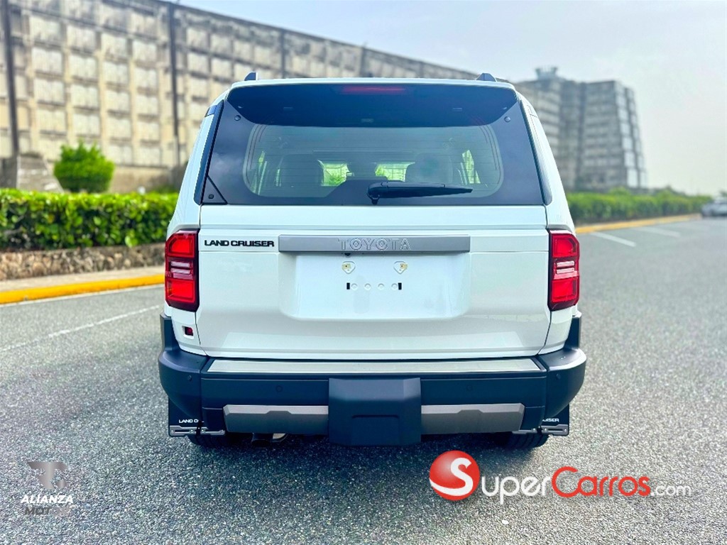 2027 Toyota Land Cruiser Prado All Rounder — foto 7 / 12