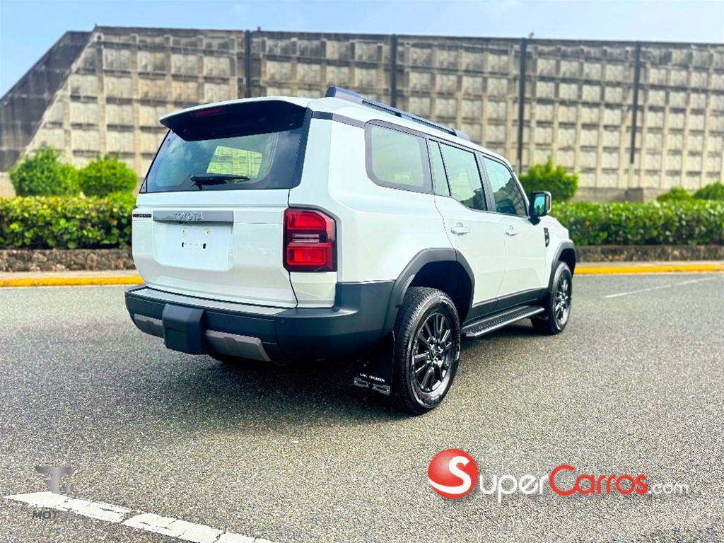 2027 Toyota Land Cruiser Prado All Rounder — foto 9 / 12