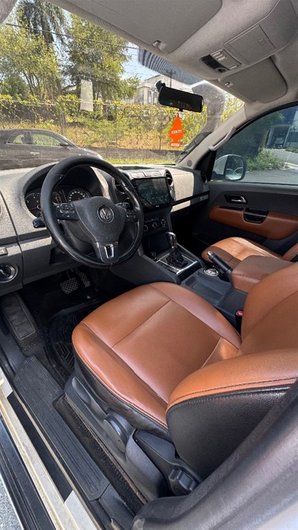 2015 Volkswagen Amarok — foto 8 / 9