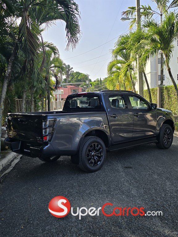 2027 Isuzu DMAX LSE — foto 3 / 8
