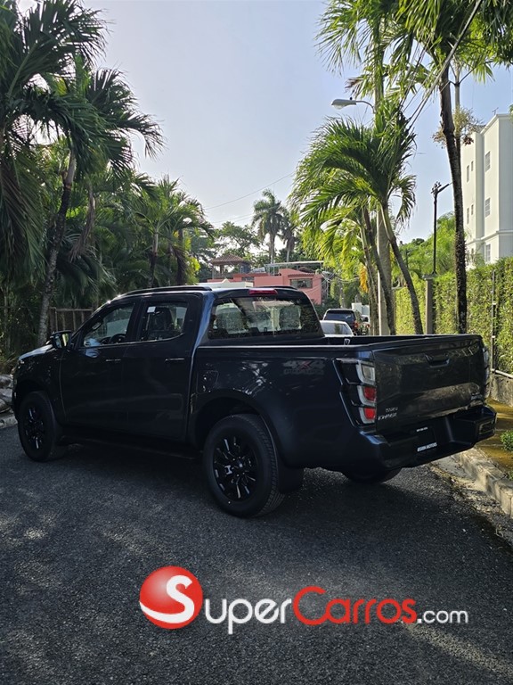 2027 Isuzu DMAX LSE — foto 4 / 8