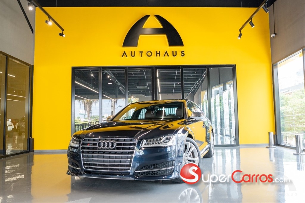 2015 Audi S8 — foto 1 / 7