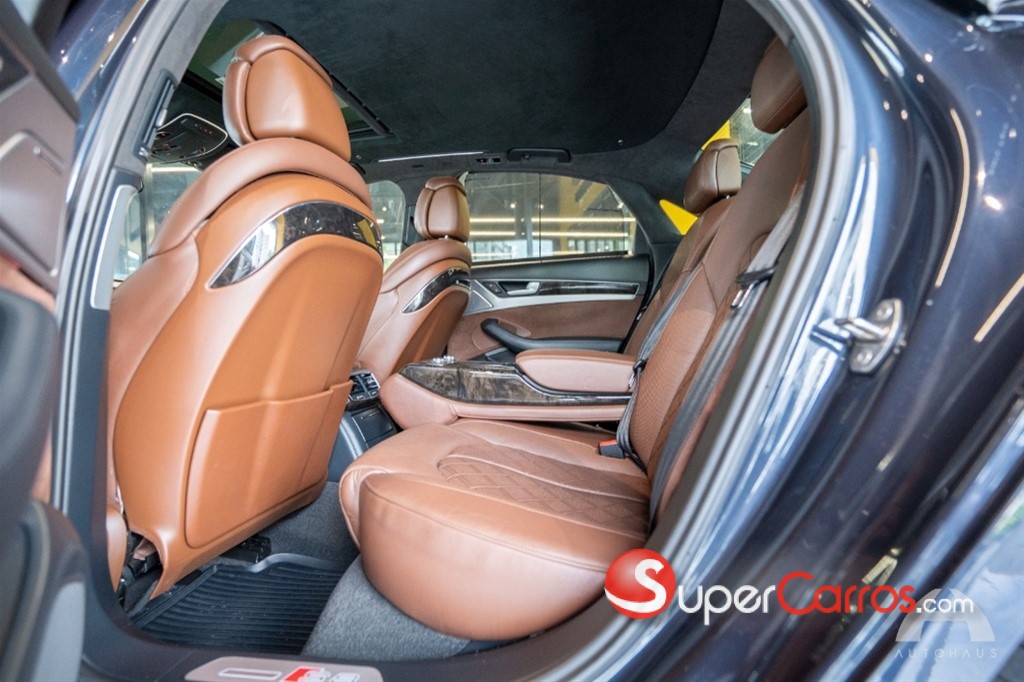 2015 Audi S8 — foto 6 / 7