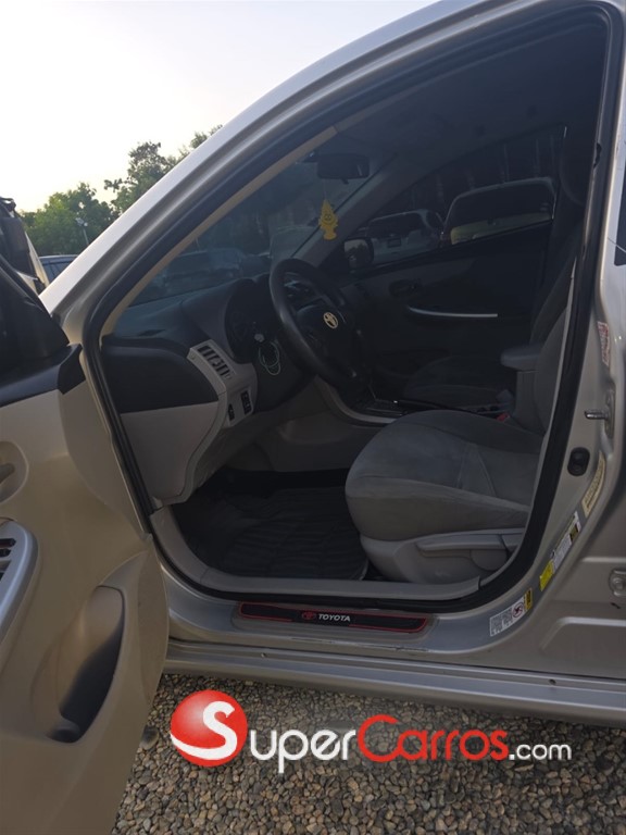 2012 Toyota Corolla — foto 6 / 8