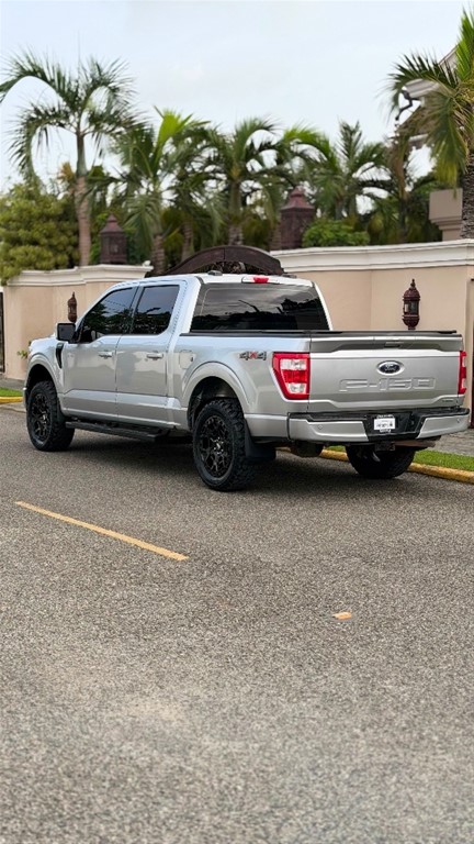 2021 Ford F 150 XLT ECOBOOST — foto 4 / 12