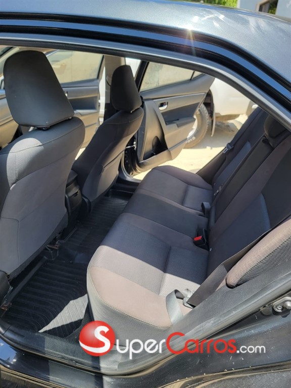 2017 Toyota Corolla LE — foto 8 / 9