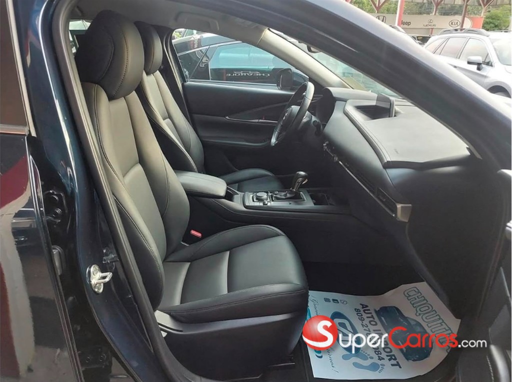 2021 Mazda CX-30 Premium — foto 4 / 8