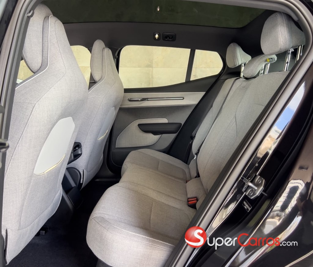 2026 Volvo EX30 — foto 7 / 12
