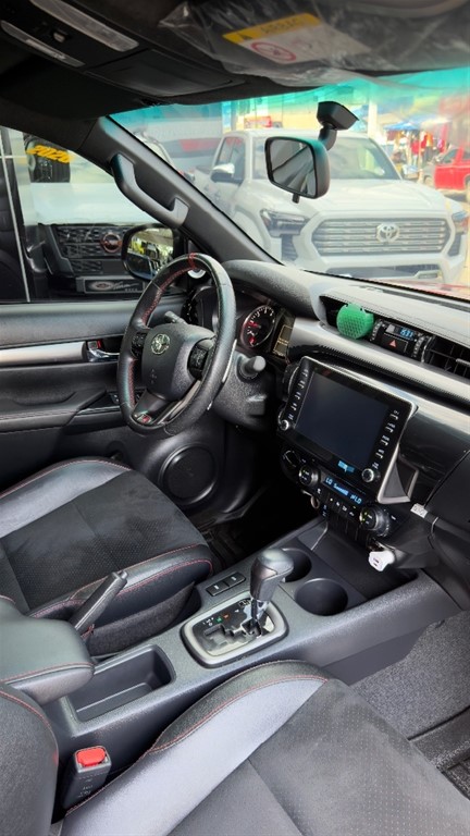 2024 Toyota Hilux GR Sport — foto 5 / 12