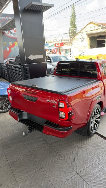 2024 Toyota Hilux GR Sport — foto 10 / 12