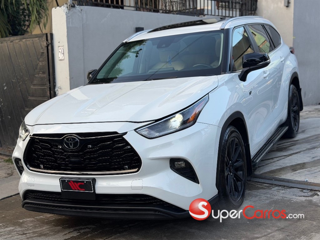 2023 Toyota Highlander XLE — foto 2 / 10