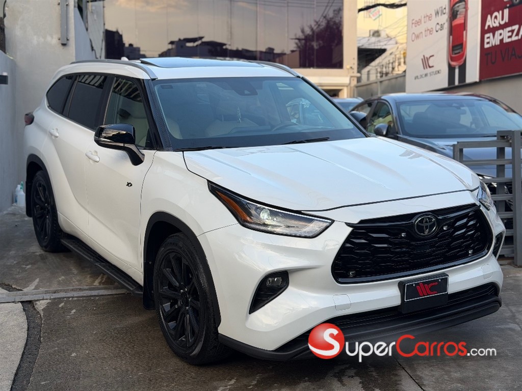 2023 Toyota Highlander XLE — foto 3 / 10
