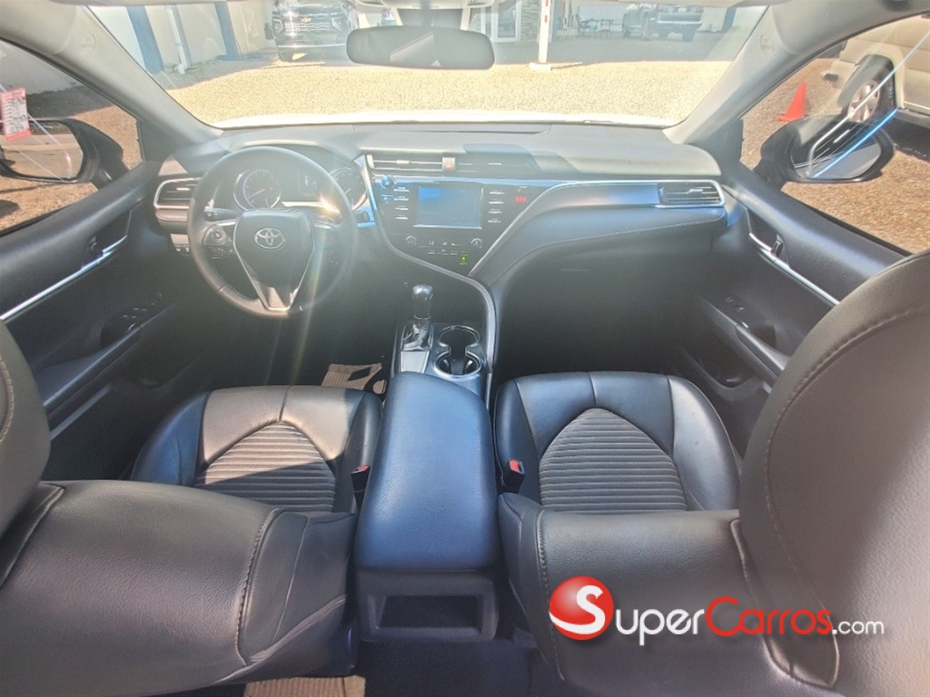 2018 Toyota Camry SE — foto 2 / 12