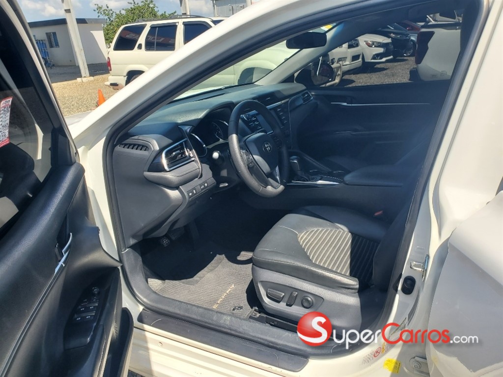 2018 Toyota Camry SE — foto 4 / 12