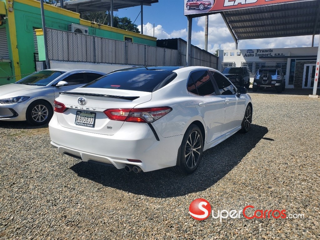 2018 Toyota Camry SE — foto 6 / 12