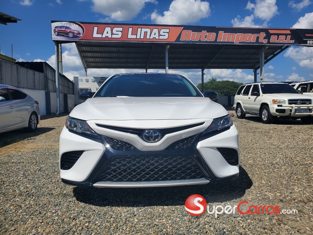 2018 Toyota Camry SE — foto 12 / 12