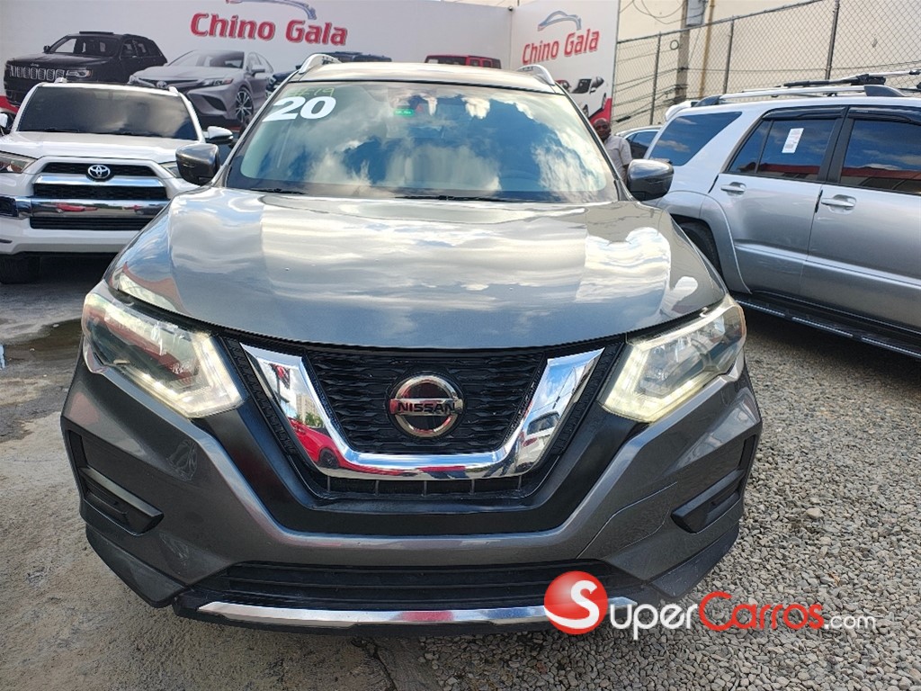 2020 Nissan Rogue SV — foto 2 / 10