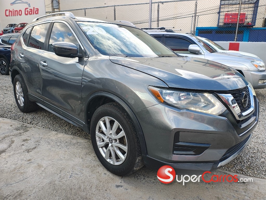 2020 Nissan Rogue SV — foto 3 / 10