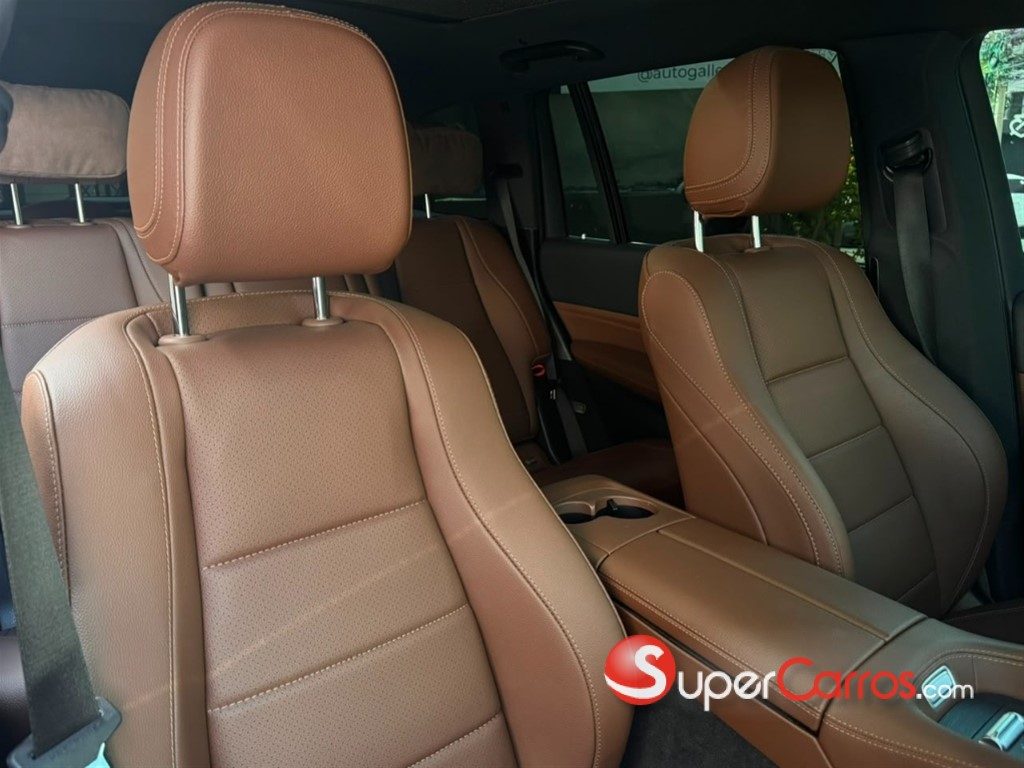 2025 Mercedes-Benz Clase GLS 450 AMG PLUS 4MATIC — foto 9 / 12