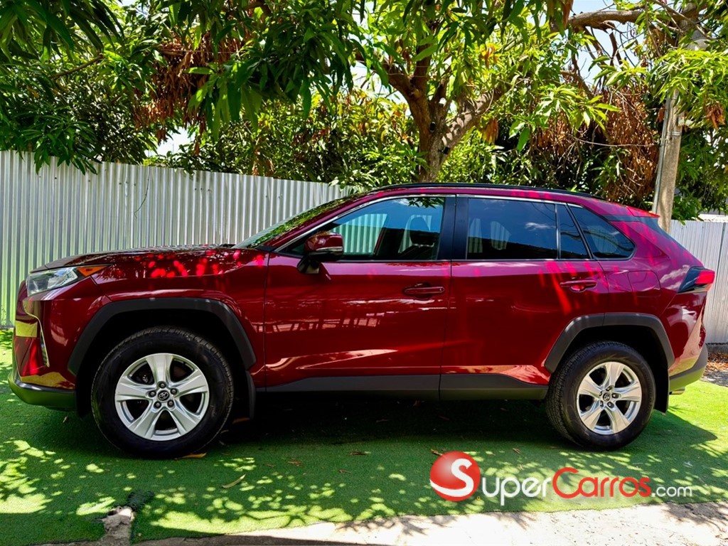 2020 Toyota RAV4 XLE — foto 10 / 10