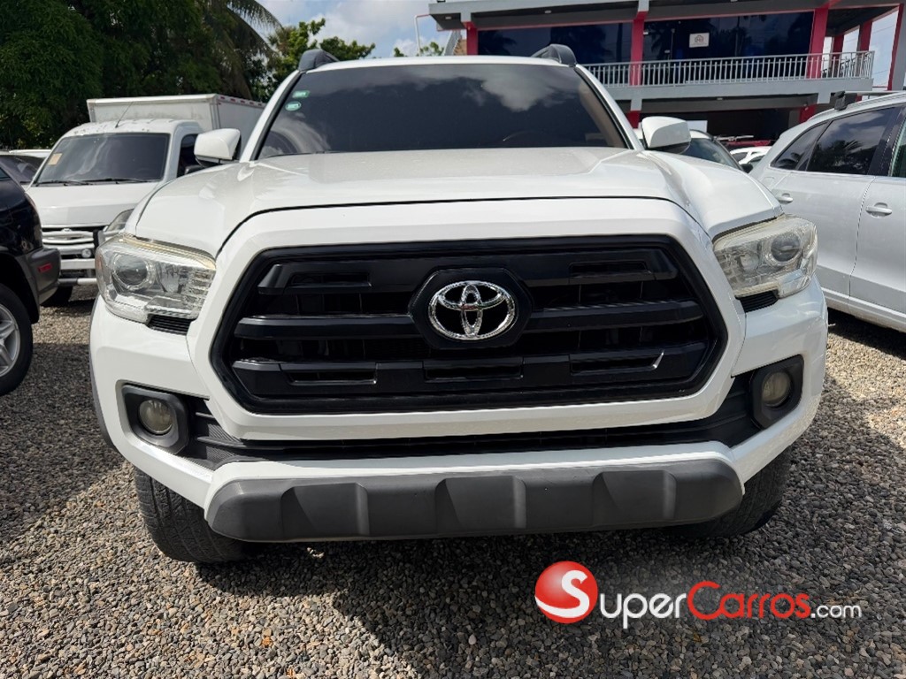 2017 Toyota Tacoma SR — foto 3 / 10
