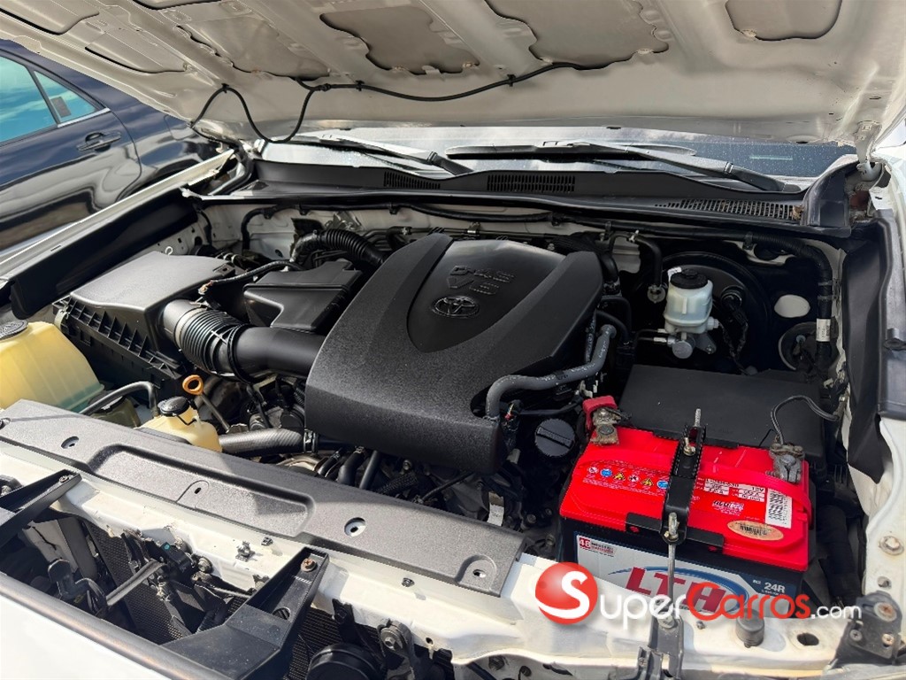 2017 Toyota Tacoma SR — foto 10 / 10