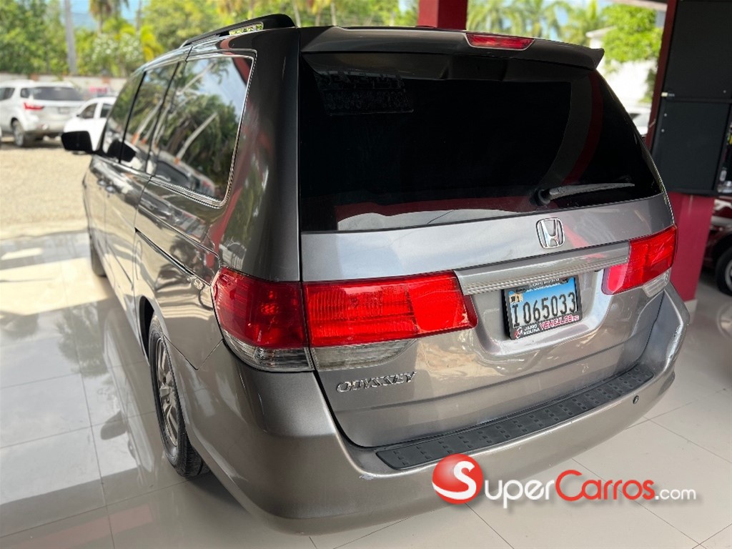 2010 Honda Odyssey — foto 11 / 12
