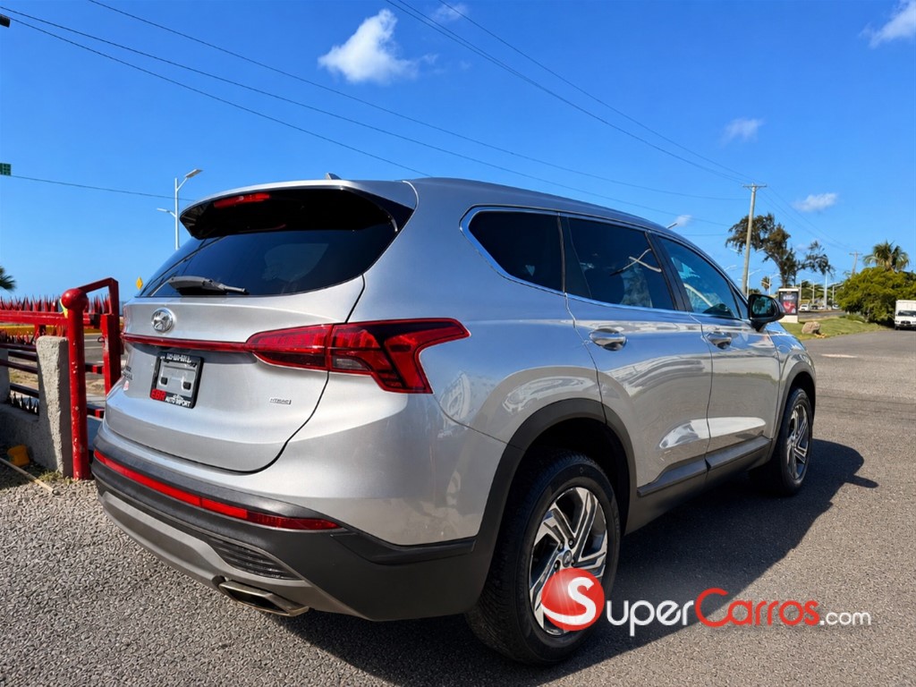 2021 Hyundai Santa Fe SE — foto 4 / 8